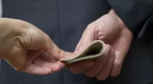 Пропозиція хабаря