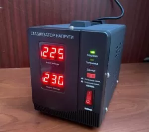 Навіщо у квартирі потрібен стабілізатор напруги