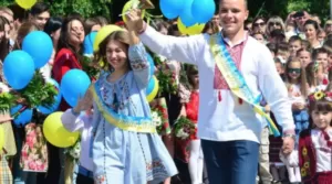 У школах Сумщини пролунав "останній дзвоник"