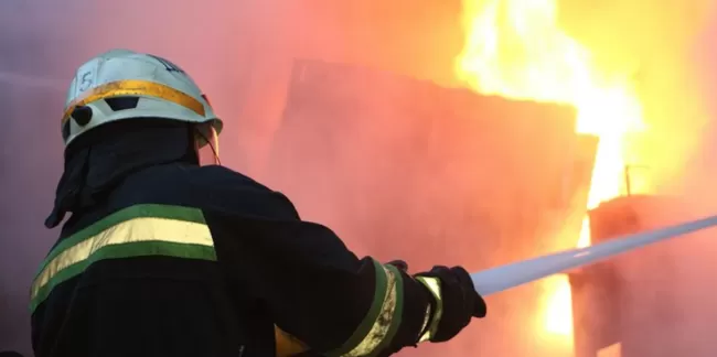 Вогнеборці сьогодні долали пожежу в Сумах у 5 поверхівці на вулиці Г. Кондратьєва