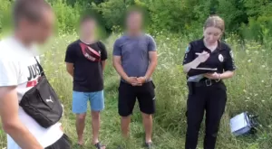 Поліція в Сумах затримала чоловіка з наркотиками