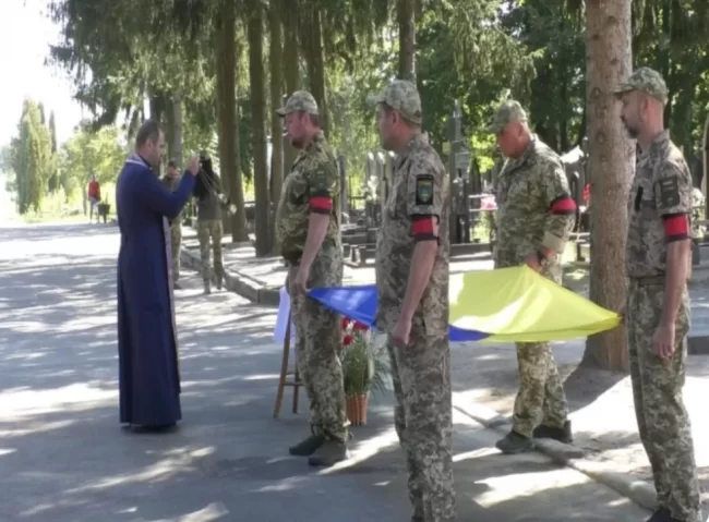 В Сумах поховали Дар'ю Філіп'єву та Геннадія Вороніна