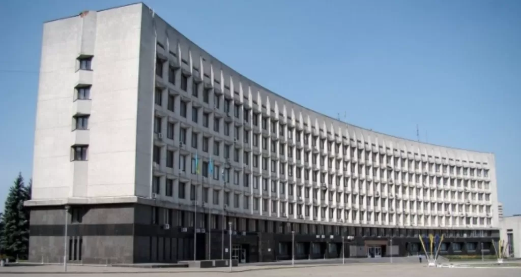 Сумська міськрада перейшла на дистанційну роботу в період з 23 по 25 серпня