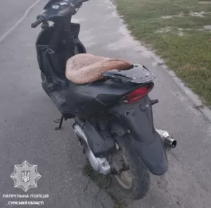 В Сумах зупинили юнака, який у стані алкогольного сп'яніння керував скутером не маючи прав