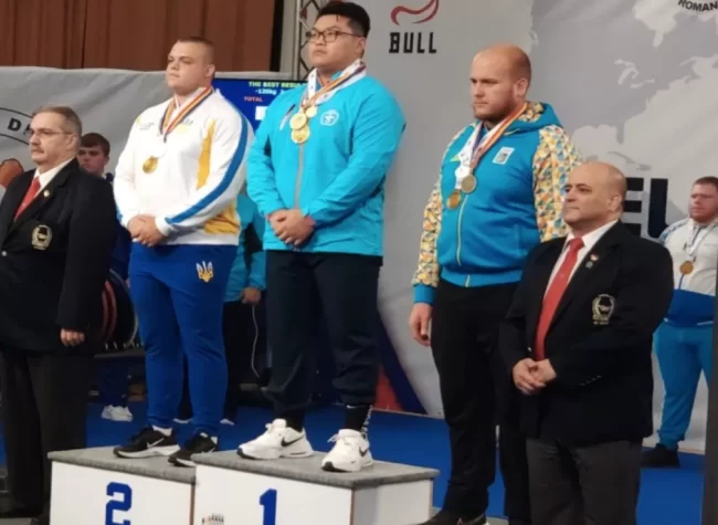 Паверліфтер з Сумщини виборов друге місце на Чемпіонаті світу в Румунії