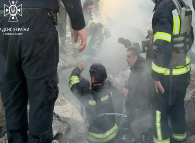 Сьогодні 8 вересня рашисти завдали удару по Сумах: зруйновано 20 осель та постраждало дві особи