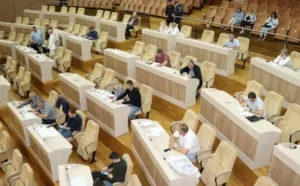 Сумська міськрада внесла зміни у бюджет Сумської ТГ та спрямували більшу суму на допомогу ЗСУ та оборону громади