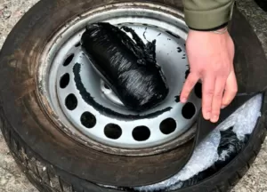 СБУ на Сумщині затримала наркоділків, які намагалися переправити через кордон партію PVP