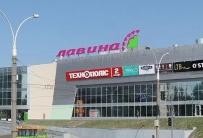 В Сумах знову активізувалися невідомі "мінувальники": знову евакуюють людей з ТЦ"Лавина"