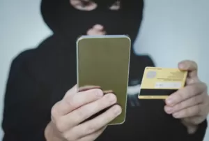 На Сумщині знову активізувалися шахраї: постраждало 5 жителів області