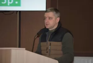 Олексій Дрозденко скасував обмеження зарплат посадовців та комунальників