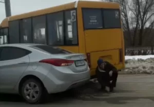 В Сумах на Харківському мосту сталася ДТП за участю маршрутки