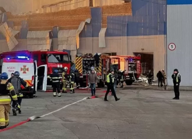 Вибуховий ранок в Україні: рашисти випустили близько 110 КАБ та балістичних ракет