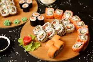 Тайны японской кухни: глубокий погружение в мир суши / Фото: чулок freepik.com