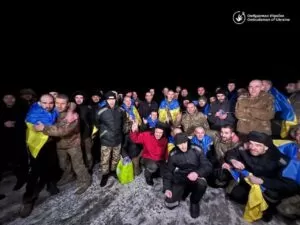 Відбувся 49й обмін полоненими: додому повернули 230 бійців