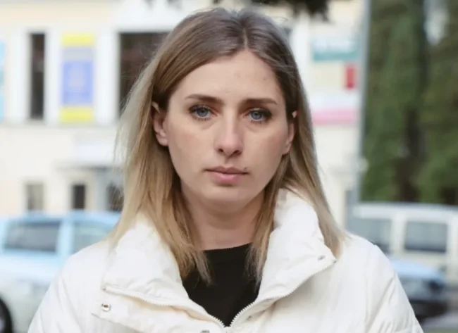 Колишня керуюча виконкомом Сумської міськради з команди Лисенка також намагається через суд поновитися на посаді
