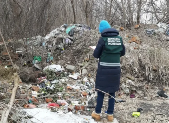 На Сумщині виявили вісім стихійних сміттєзвалищ