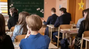 З 25 березня учні на Сумщині навчатимуться за змішаною системою