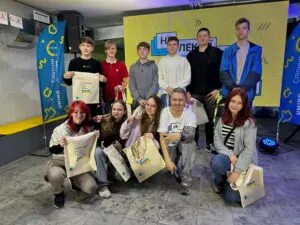 Телеведучий Олександр Педан провів “НеЛекції” про мінну безпеку