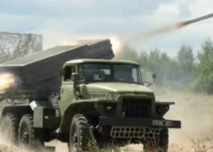 Ворог вночі обстріляв Білопілля: є поранені та руйнування