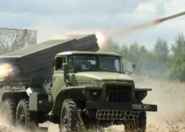 Ворог вночі обстріляв Білопілля: є поранені та руйнування