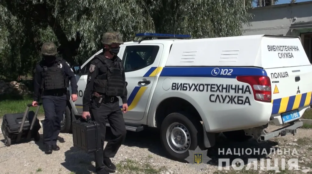 В Сумах зірвано "останній дзвінок": зранку повідомили про "замінування" шкіл