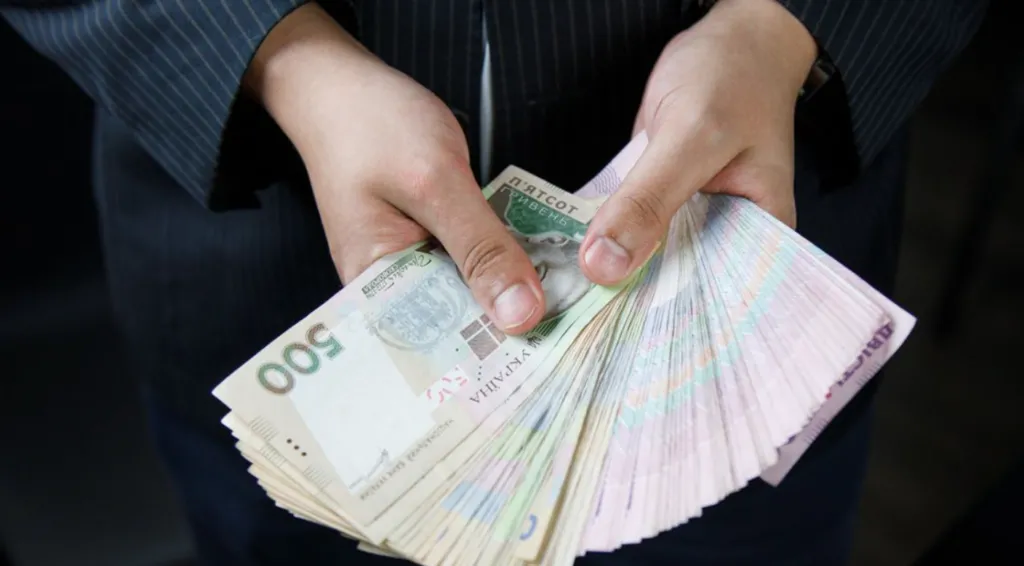 Українцям буде доступна готівкова допомога на оплату комунальних послуг