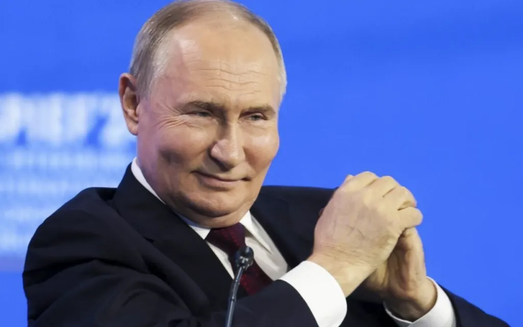 Путін відмовився виводити війська з України для переговорів