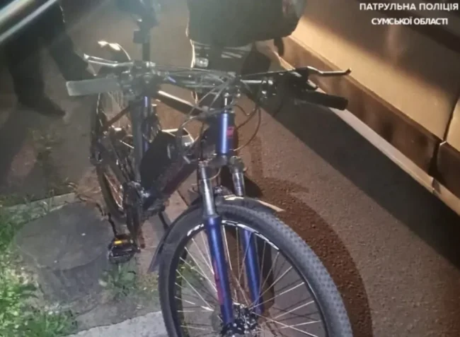 В Сумах велосипедист збив дитину: травмувалися обоє