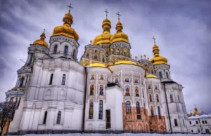 ВР ухвалила законопроєкт, який забороняє діяльність релігійних організацій, що мають зв'язки з Росією
