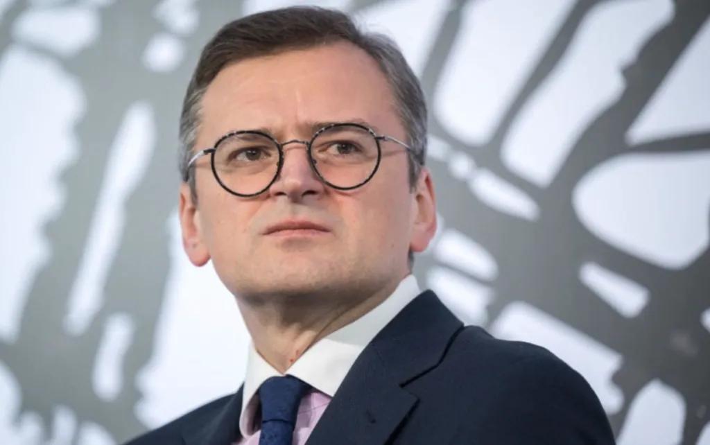 "Перезавантаження" уряду: що стоїть за заявою про відставку Кулеби