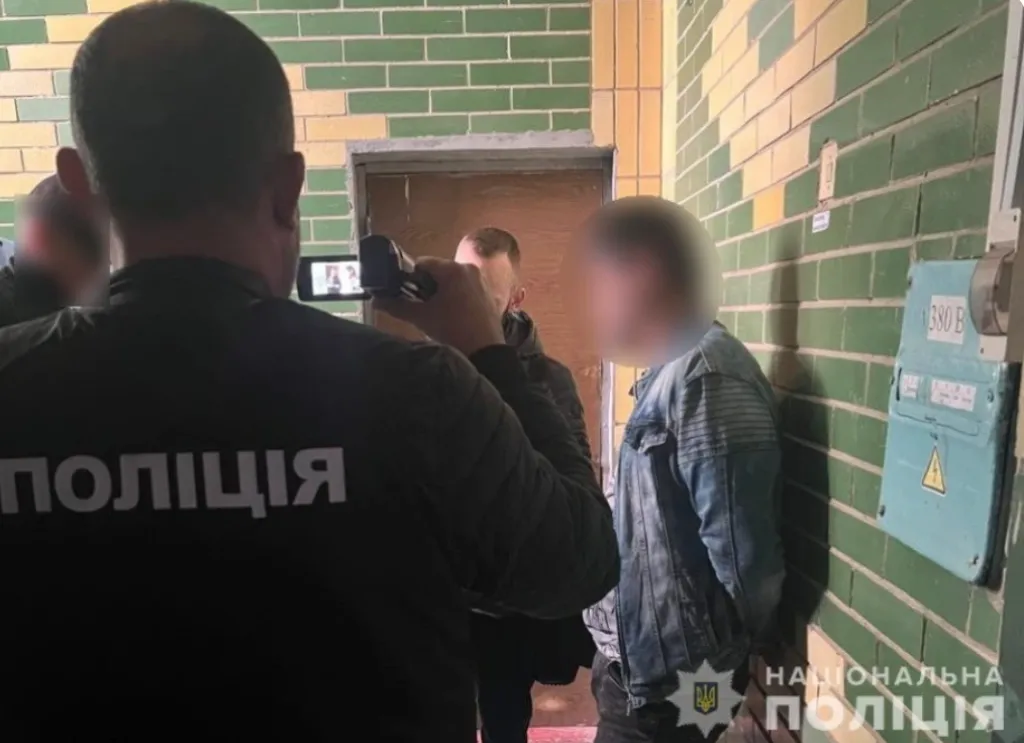 В Сумському ПТУ правоохоронці викрили викладача, який допомагав ухилянтам