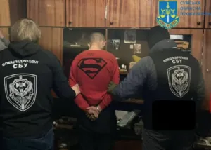На Сумщині затримали ворожо агента, який підпалював об'єкти Укрзалізниці