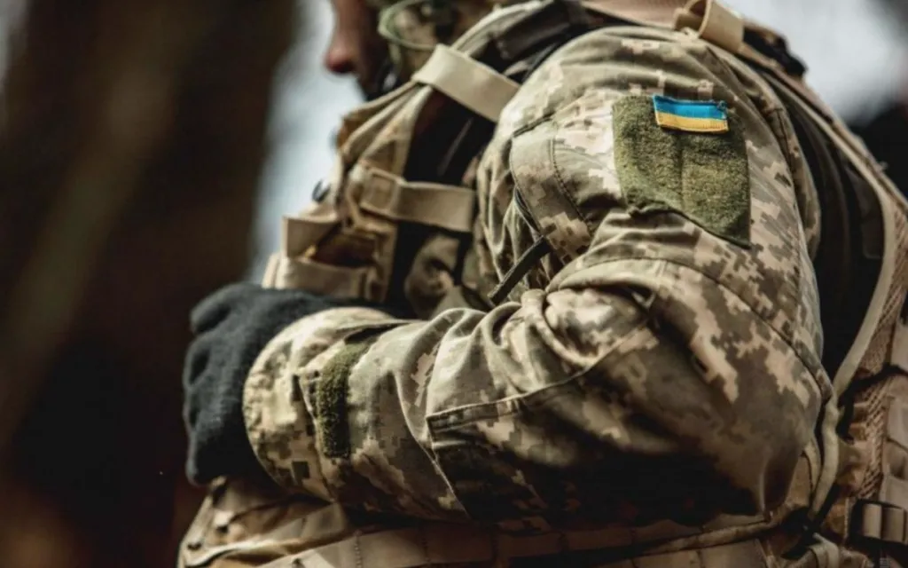 Зеленський підписав закон: "Військові, які вперше залишили службу самовільно, зможуть повернутися"
