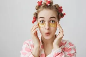 Корейські патчі під очі: секрет молодості та сяючого погляду