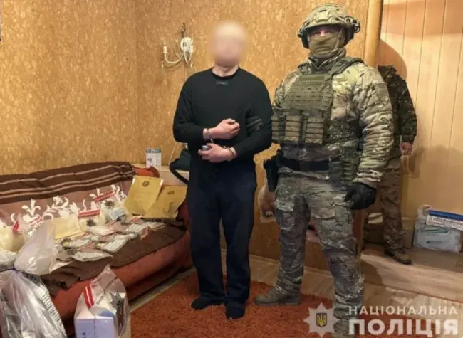 На Сумщині поліція затримала озброєного злочинця за грабіж