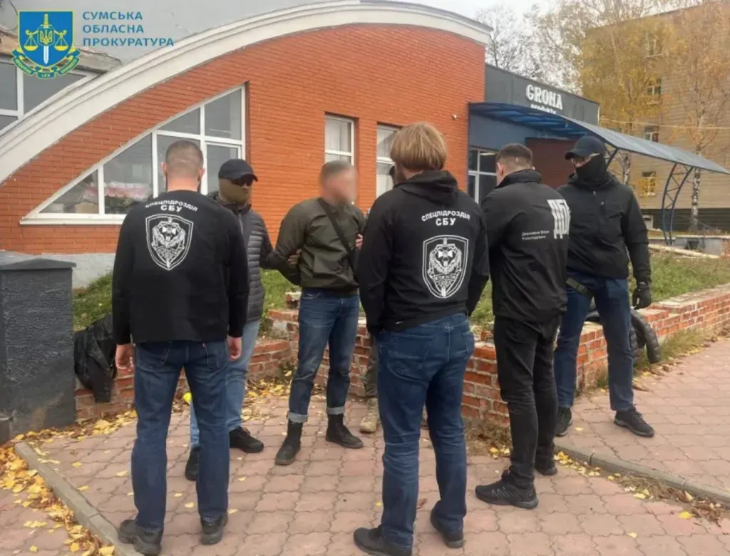Колишнього поліцейського із Сумщини судитимуть за хабарництво та застосування сили