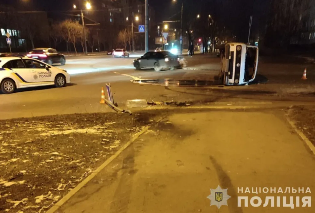 Вчора в Сумах сталося дві ДТП: п'яний водій влаштував аварію з постраждалими, а водійка втекла з місця ДТП