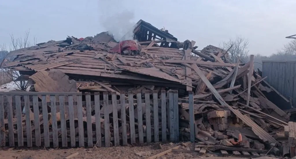 Вранці 22 лютого ворог знову атакував Сумщину: є руйнування та поранені