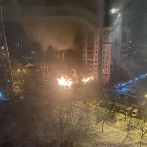 В Сумах "шахед" влучив у автостоянку