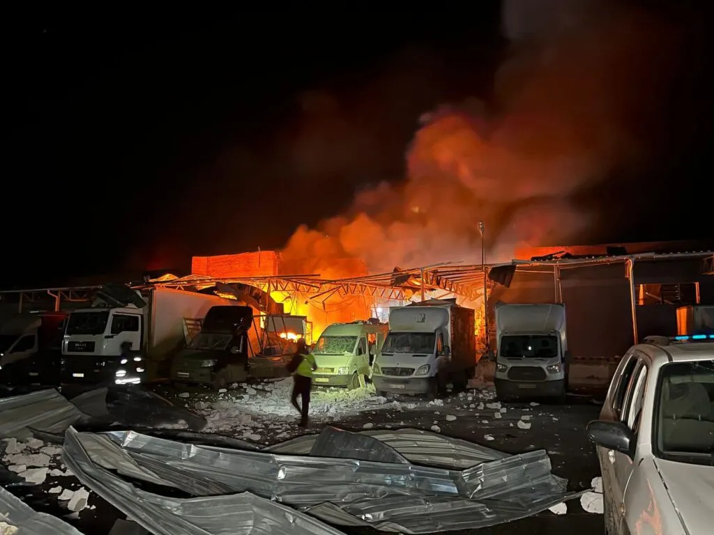 Внаслідок нічної ворожої атаки на Суми загинув 32 річний чоловік та постраждала цивільна інфраструктура