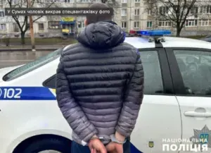 У Сумах затримали чоловіка за викрадення спецвантажівки