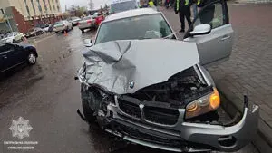 П’ятеро постраждалих та п’ять автівок, що зазнали ушкоджень: наслідки ДТП у Сумах