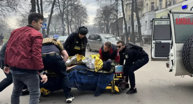 Ворог завдав удар балістичними ракетами по центру Сум: відомо про 20 загиблих (оновлюється)