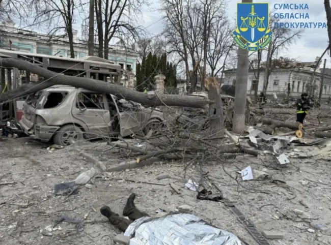 Наслідки ракетної атаки на Суми: 32 загиблих, майже сотня поранених