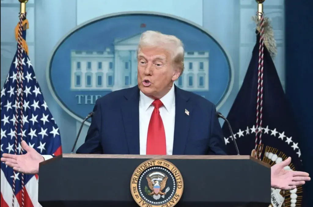 Трамп не планує нових санкцій проти Росії після атаки на Суми