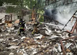 Неспокійна ніч на Сумщині: обстріли, поранені та ракетний удар