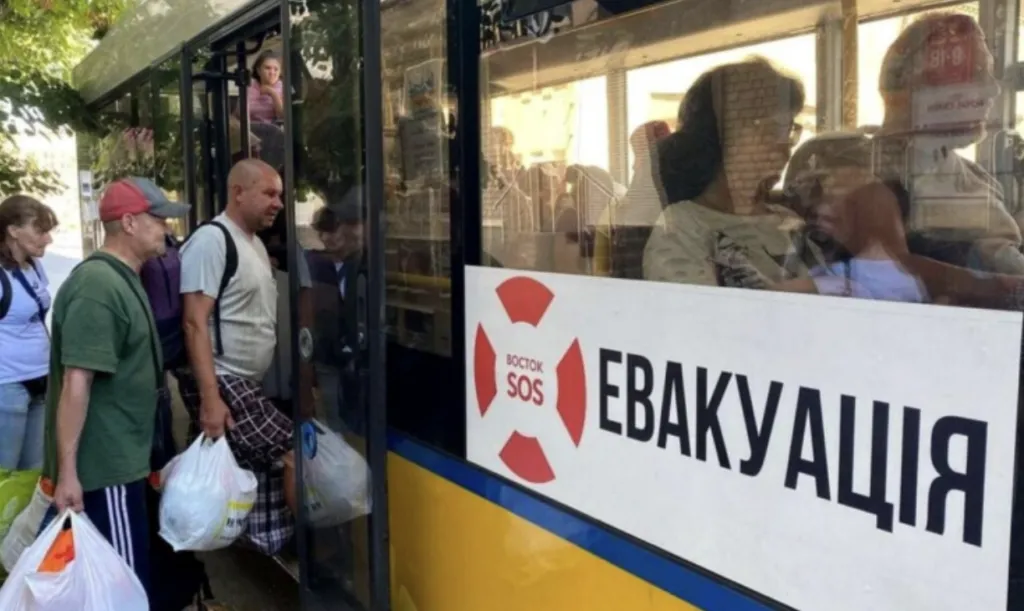 На Сумщині тривають ворожі обстріли: загинули мирні мешканці, розгорнуто штаб евакуації
