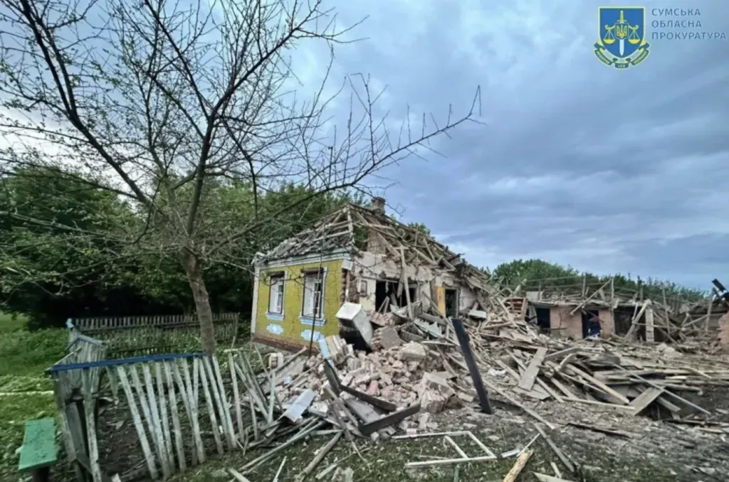 На Сумщині внаслідок нічної атаки безпілотників загинув чоловік, жінка дістала поранення