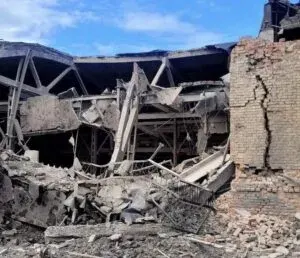 У Сумах сталася атака на промисловий об’єкт: є загиблі та поранені